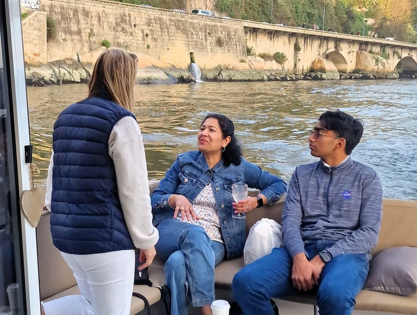 Porto: Private 6 Bridges Tour, welcome drink & sunset option - Afurada gives the cruise a local starting point