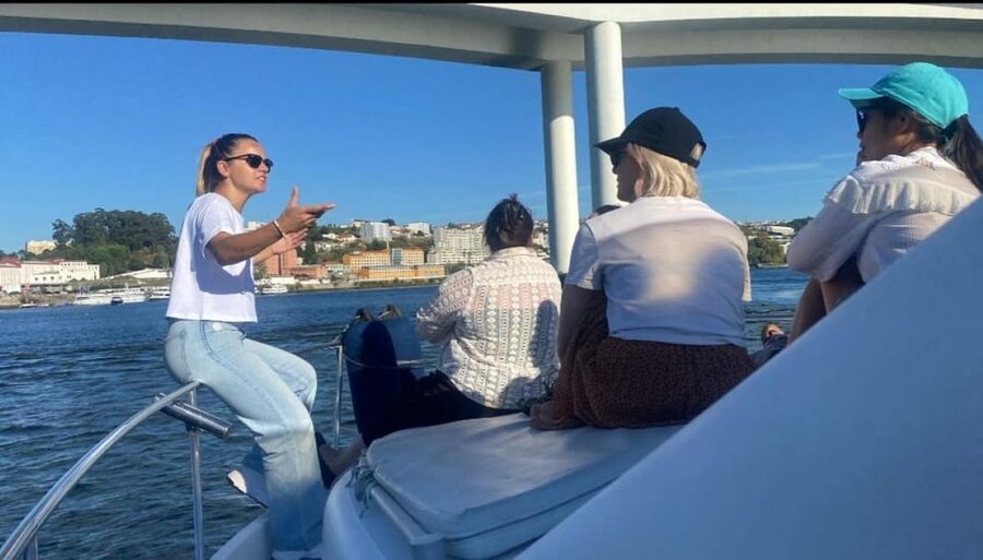 Porto: Private 6 Bridges Tour, welcome drink & sunset option - Practical details that can shape your day