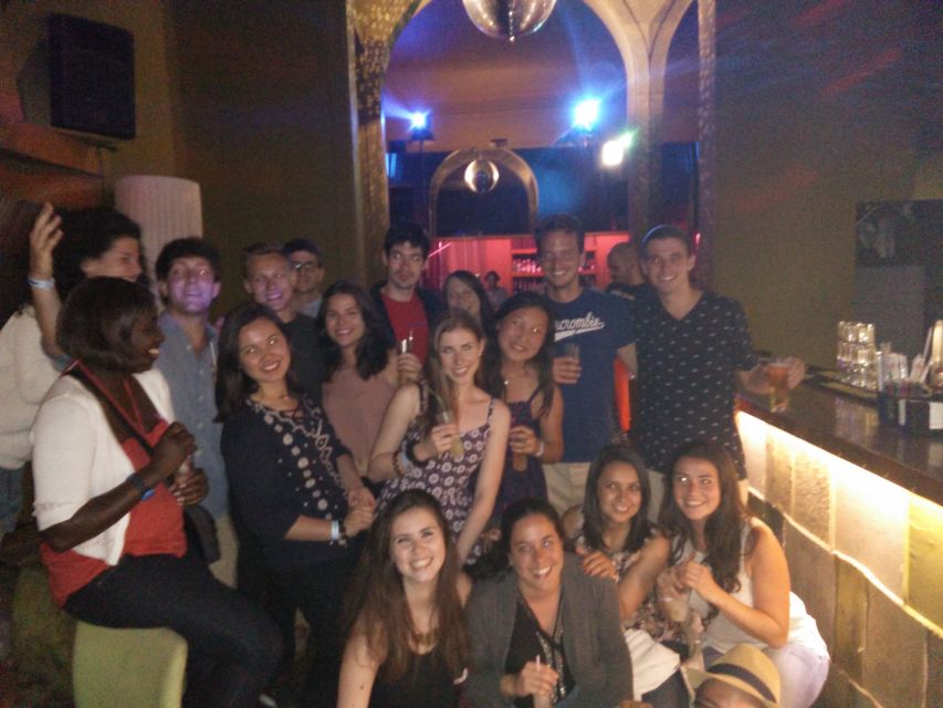 Porto: Pub Crawl with 6 Drinks and VIP Club Entry - Starting at Praça Gomes Teixeira at 10:30 pm