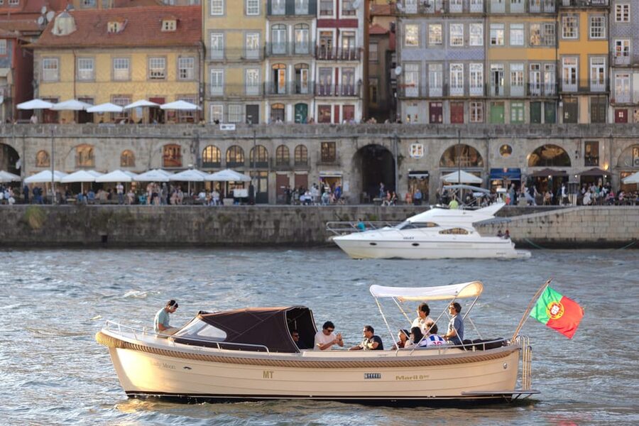 Porto: Six Bridges Douro River Cruise with Drinks - Six bridges, Ribeira, and the changing view of Porto