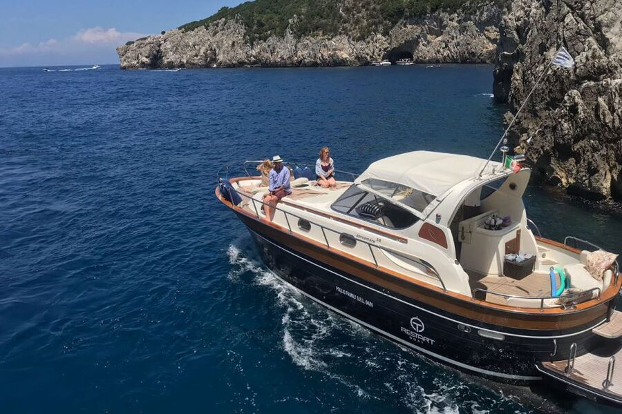 Positano: Boat Tour of Capri with Drinks and Snacks - Key points to know before you book