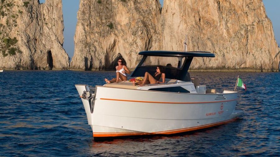 Positano: Boat Tour of Capri with Drinks and Snacks - The ride past Li Galli and the Amalfi Coast