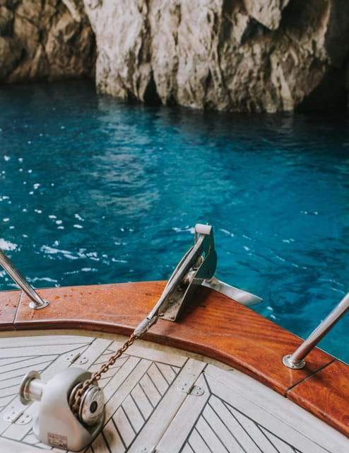 Positano: Capri and Blue Grotto Shared Boat Tour with Drinks - Swimming in the Tyrrhenian Sea