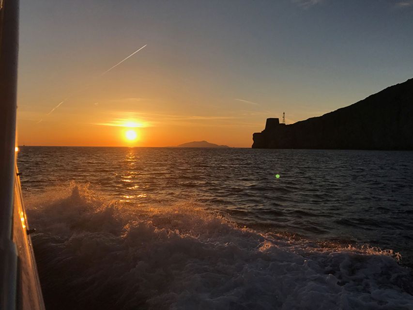 Positano: Sunset Cruise Day Trip with Drinks and Snacks - Drinks, snacks, and a private evening