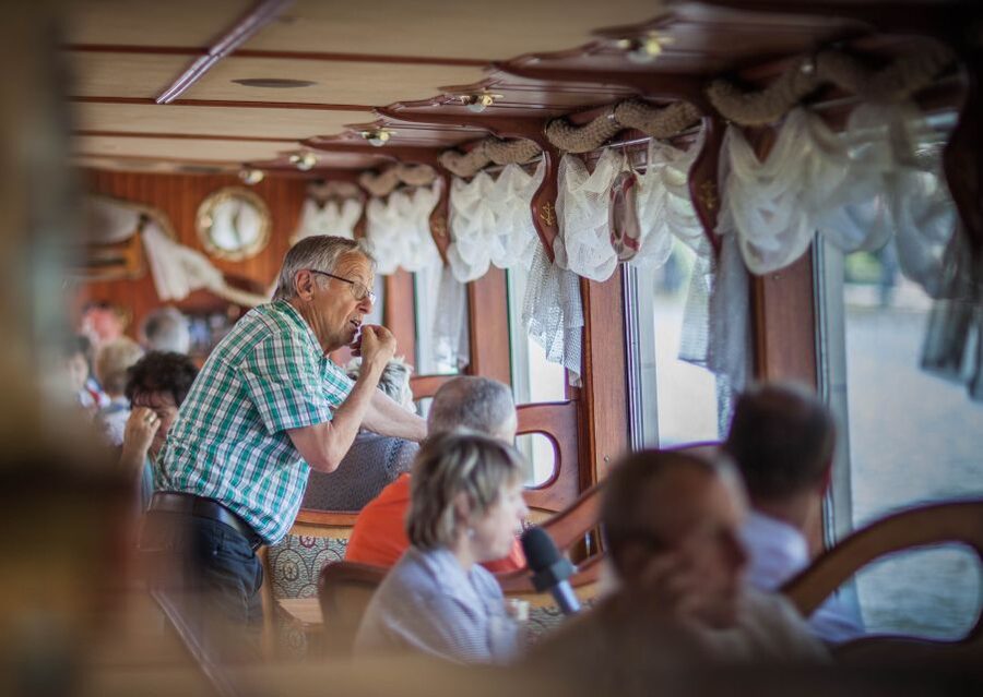 Prague: Afternoon Beer Cruise with Drinks Included - Štvanice Island and the return leg