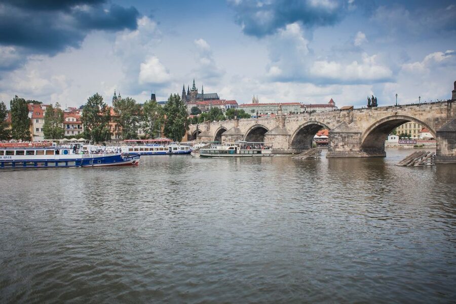 Prague: Afternoon Beer Cruise with Drinks Included - What your two included drinks really add