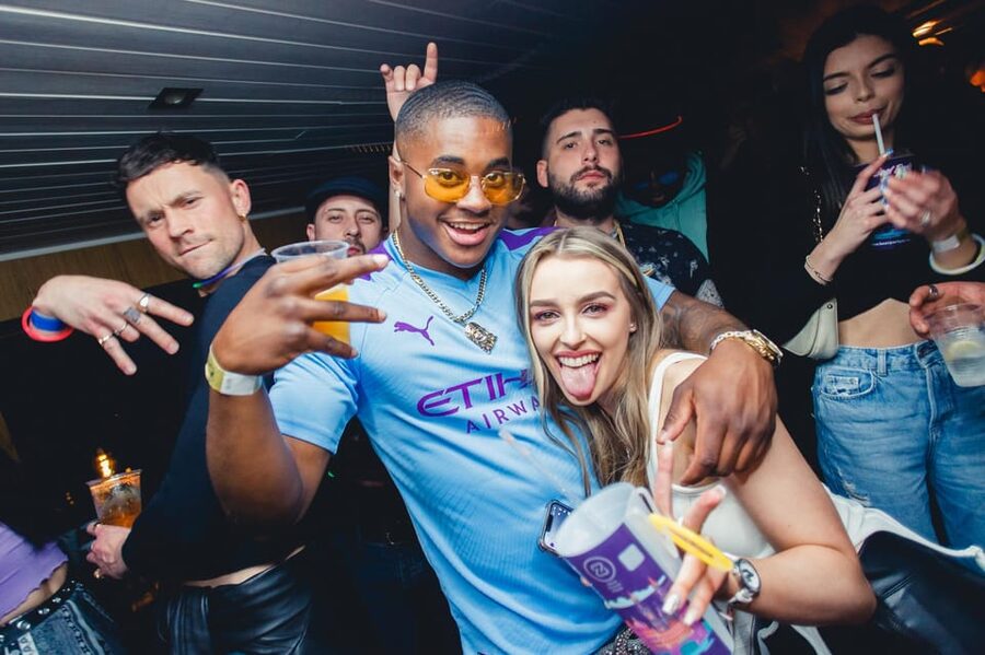 Prague: Boat Party with Unlimited Drinks & After Party Entry - Price, timing, and who gets good value