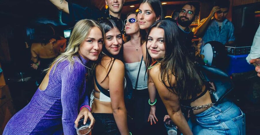 Prague: Boat Party with Unlimited Drinks & After Party Entry - What this Prague boat party is really like