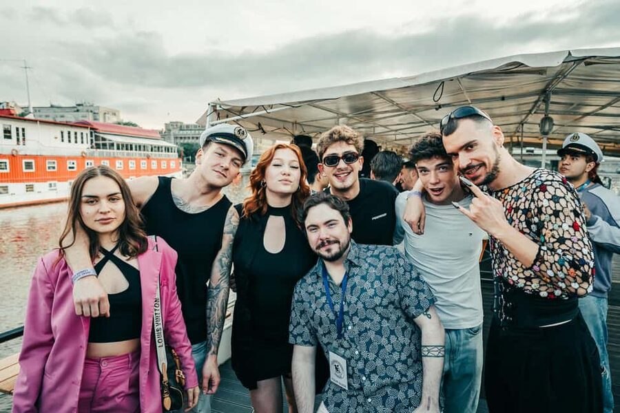 Prague: Booze Cruise with Open Bar and Duplex Entry - What this Prague party cruise is really like