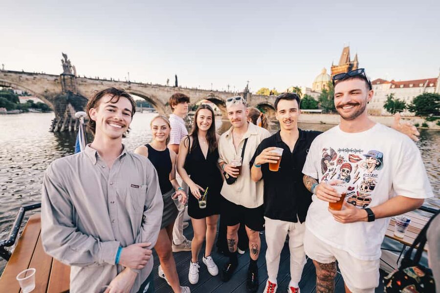 Prague: Booze Cruise with Open Bar and Duplex Entry - Who will enjoy this most?