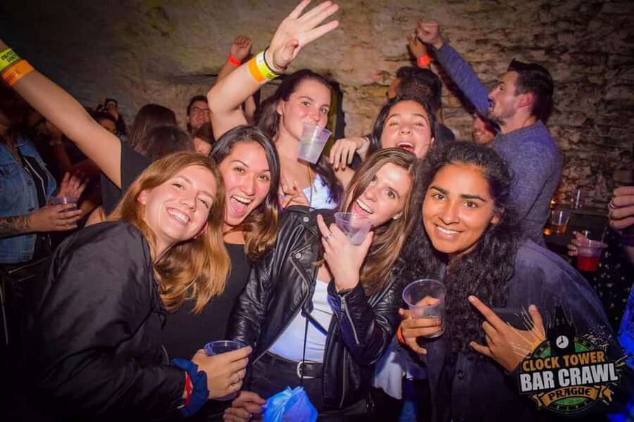 Prague: Clock Tower Bar Crawl ending at the BIGGEST CLUB - Key points at a glance