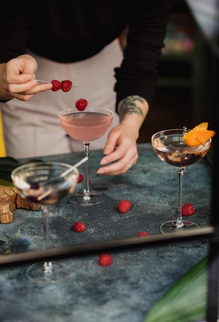 Prague: Cocktail Making Workshop with Bartender - Key points at a glance