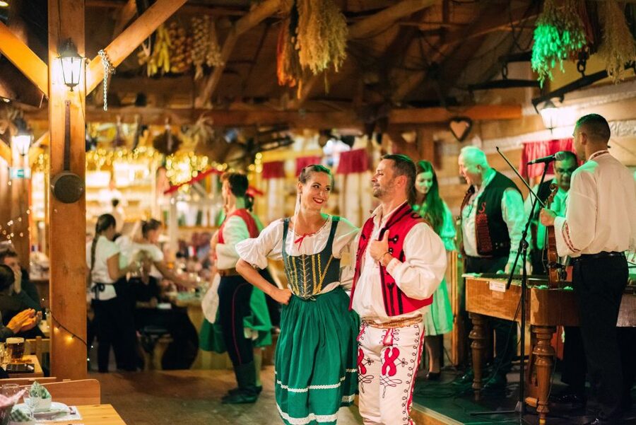 Prague: Folkloric Dinner Show with Unlimited Drinks - Music, dancing, and the people at your table