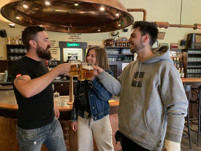 Prague: Historic Pubs Tour with Drinks - New Town to Old Town: a useful walking route