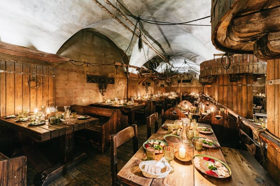 Prague: Medieval Dinner with Unlimited Drinks - Is the food worth the $75 price?