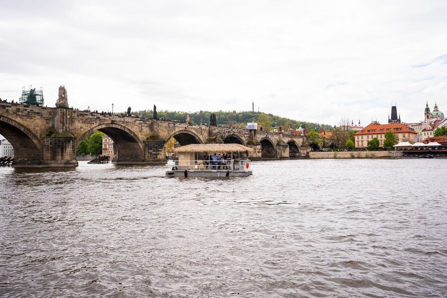 Prague: Party Tiki Boat Sightseeing Cruise with Drinks - Who should book this Prague river ride?