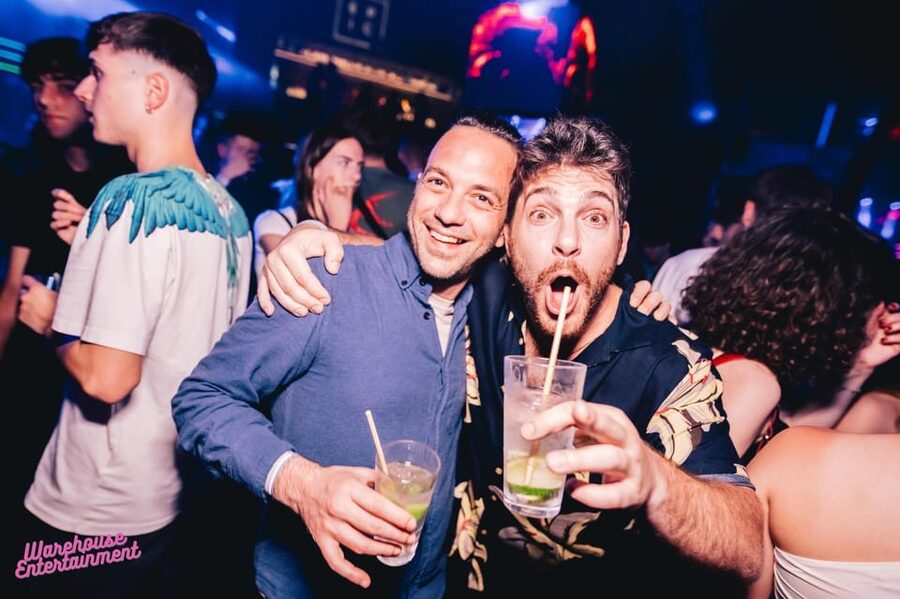 Prague: Pub Crawl with Shots & Entrance to Rooftop Club - Should you book this Prague pub crawl?