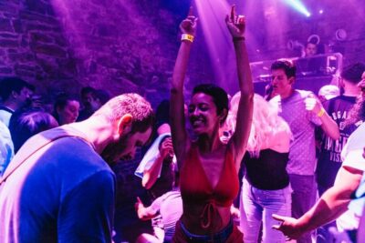 Pub Crawl with Unlimited Drinks & 5-floor Club Entry