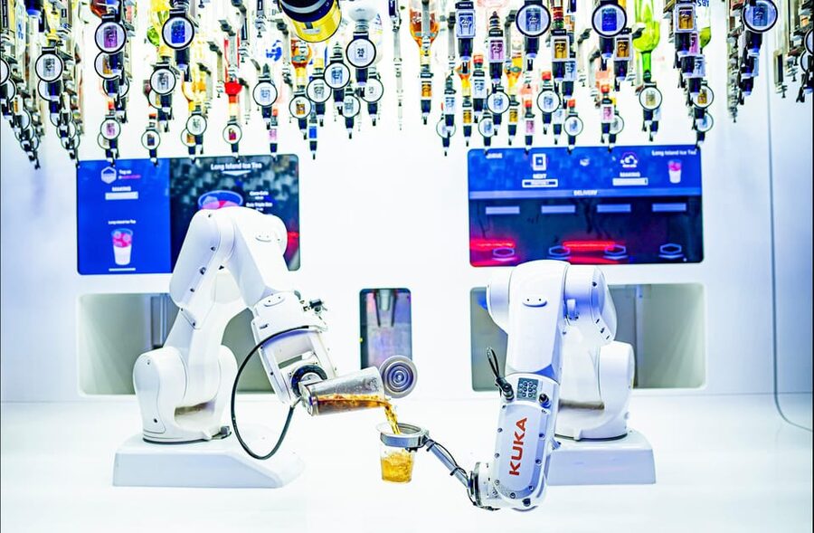 Prague: Robotic Bar Entry with a Drink Included - Is $11 good value?