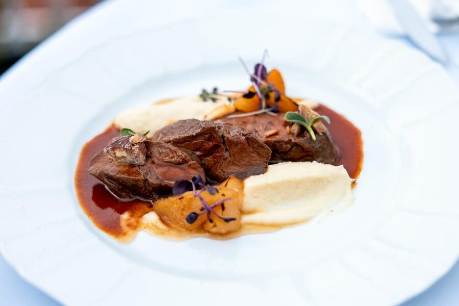 Prague: Sky Bar Aperitivo Menu with Drink & Panoramic Views - Service and the Feel of the Visit
