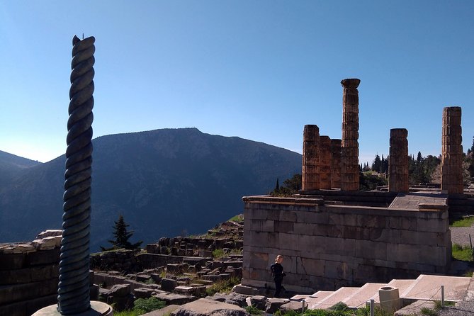 Private Delphi and Hosios Loukas Monastery - Great Lunch and Drinks Included - Lunch in a local town, with drinks included