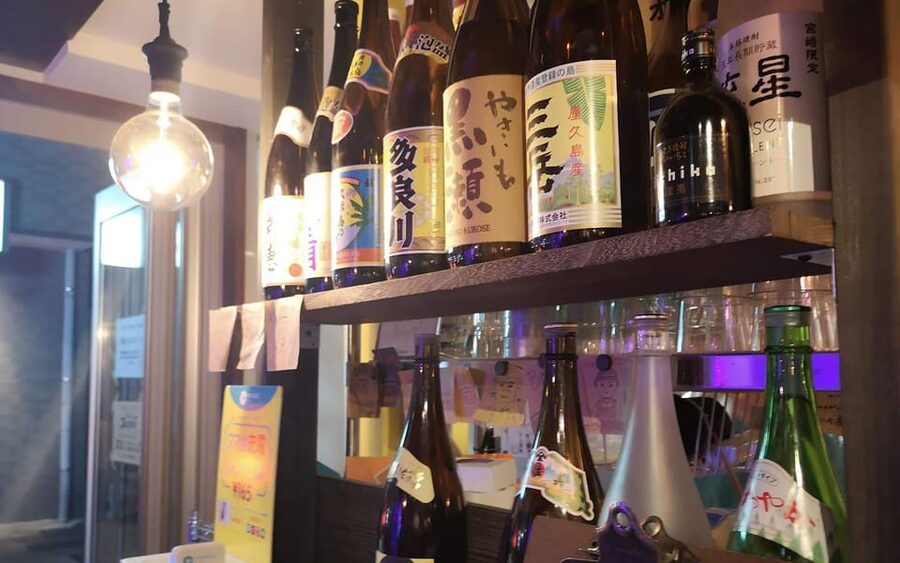 Private Fukuoka Bar Hopping and Food Tour - First stop: tonkotsu ramen