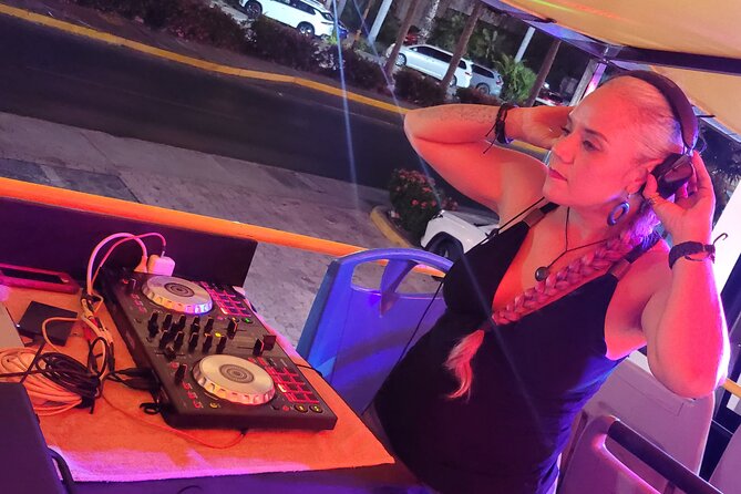 Private Party Bus Loop in Cancun - The price: strong value for a full group