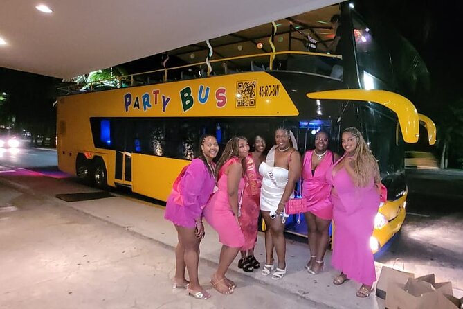 Private Party Bus Loop in Cancun - Avenida Kukulkan: Cancun’s main night route