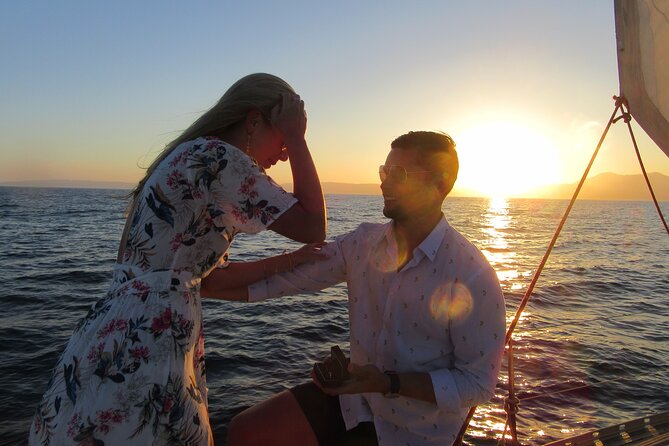 Private Sailing - dolphin Experience Estepona - drink & food - 4h - A four-hour sail shaped by wind and sea