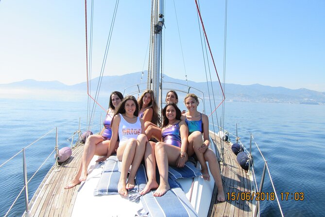 Private Sailing - dolphin Experience Estepona - drink & food - 4h - Looking for dolphins toward Gibraltar
