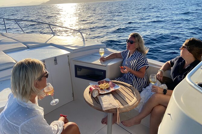 Private Sunset Cruise in San Jose del Cabo Appetizers,open bar - Practical details that matter