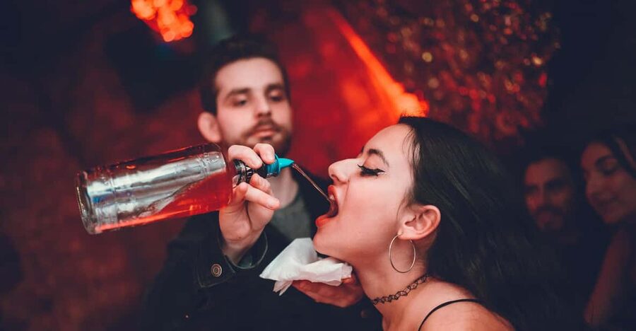 Pub Crawl - 1-hour Open Bar then Vip to 5 Clubs - Krakow - Is $34 good value?