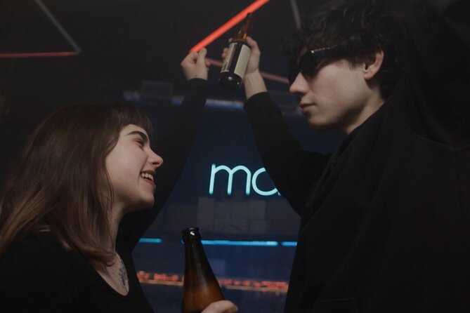 Pub Crawl Barcelona: 4 nightclubs + shots + skip-the-line entry - What happens at the three bar stops