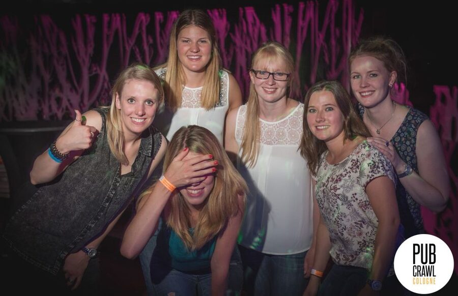 Pub Crawl Cologne Including Admission Fee for Bars and Shots - Who will enjoy this Cologne night out