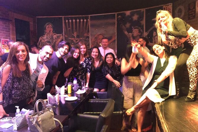 Pub Crawl Dubai: Nightlife Tours - Photos, games, and the value of a planned table