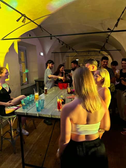 Pub Crawl Nice: Free Shots,Best Bar, Secret Surprise with us - Key points at a glance