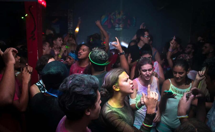 Pub Crawl Nice: Free Shots,Best Bar, Secret Surprise with us - Is $99 good value?
