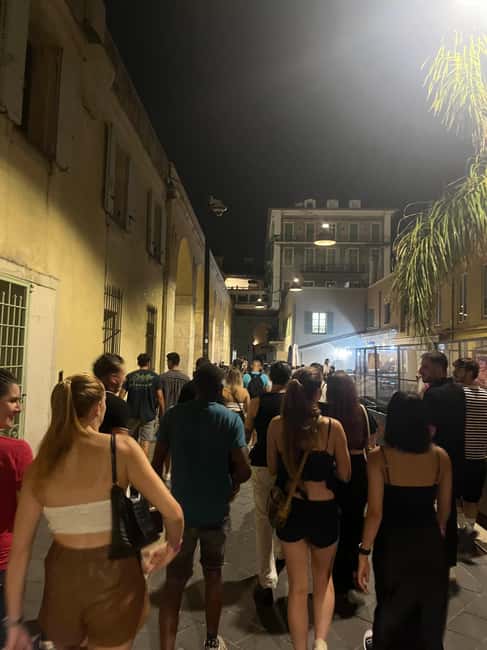 Pub Crawl Nice: Free Shots,Best Bar, Secret Surprise with us - The first bar: breaking the ice