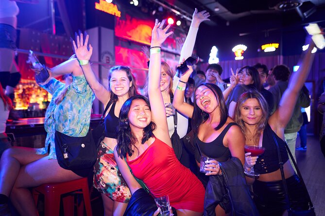 Pub Crawl of Central London - A nightclub crawl, not a historic pub evening