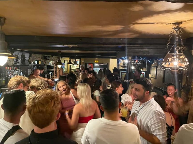 Pub Crawl Paris: Drink, Laugh, Meet the World - What this Paris pub crawl is really like