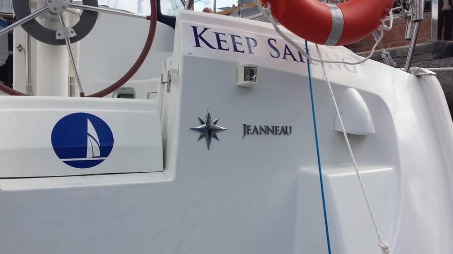 Puerto Rico: Sailing excursion with swim, drinks and tapas. - Learning to sail with Vanessa or Carlos