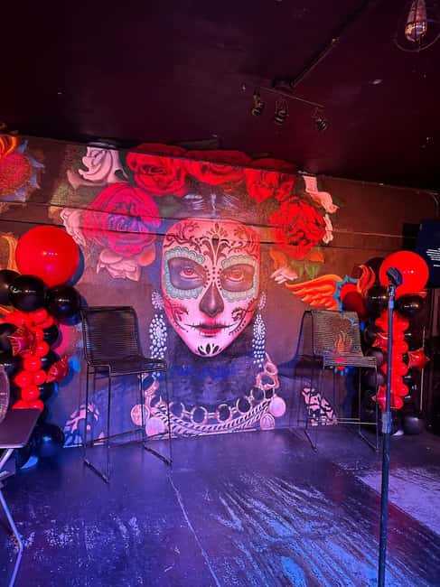 Puerto Vallarta: Cabaret Show with Cocktails & Costumes - Who will enjoy this most
