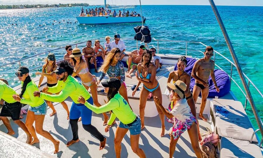 Punta Cana Area: Party Cruise with Parasailing and Open Bar - Parasailing with a 360-degree view
