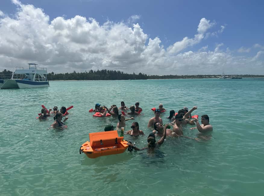 Punta Cana: Booze Cruise with Snorkel and Natural Pool Stop - Reef Snorkeling for About 35 Minutes