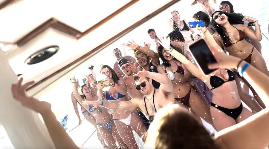 Punta Cana: Booze Cruise with Snorkel and Natural Pool Stop - Weather and Other Variables