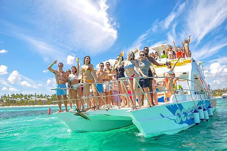 Punta Cana: Catamaran Boat Party with Unlimited Drinks - Floating in the Natural Ocean Pool