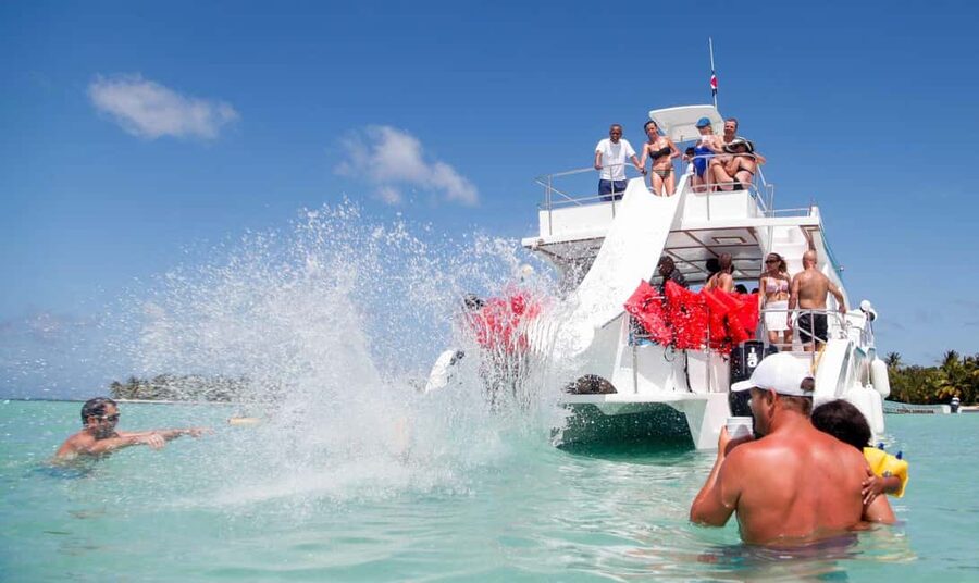 Punta Cana: Catamaran Boat Party with Unlimited Drinks - Music, Dancing, and the Social Mood