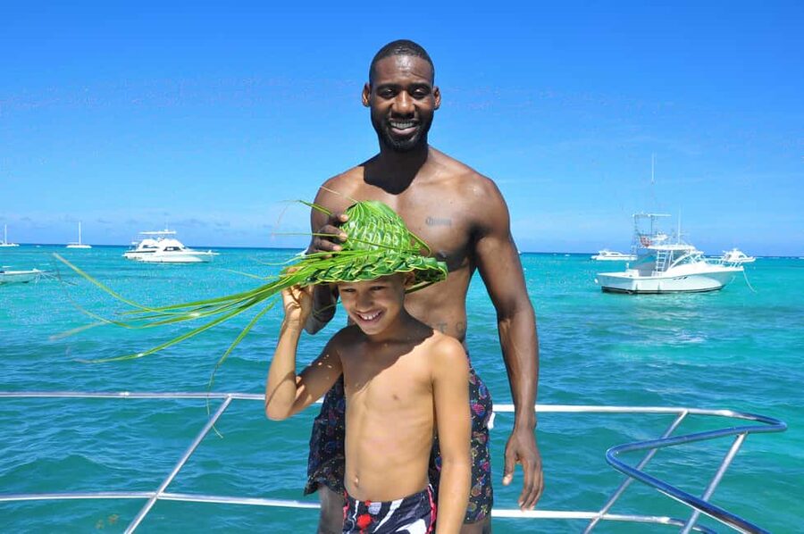 Punta Cana: Catamaran Tour with Reef Snorkeling and Open Bar - Bávaro’s natural pool: calm water and floating drinks