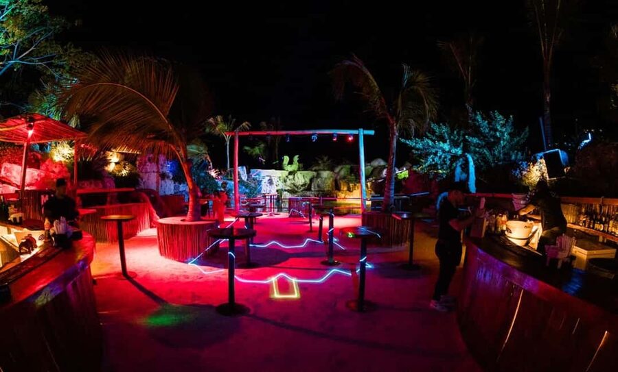 Punta Cana: Maroca Club Open Bar (Entry, Drinks & Transfers) - The show, DJ, and dancing schedule