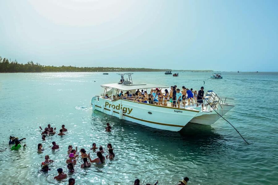Punta Cana Party Boat (Adults only) - Snorkeling near Punta Cana, with a weather warning